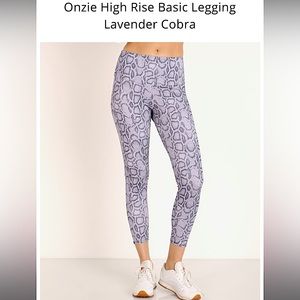 Onzie High Rise Basic Legging Lavender Cobra